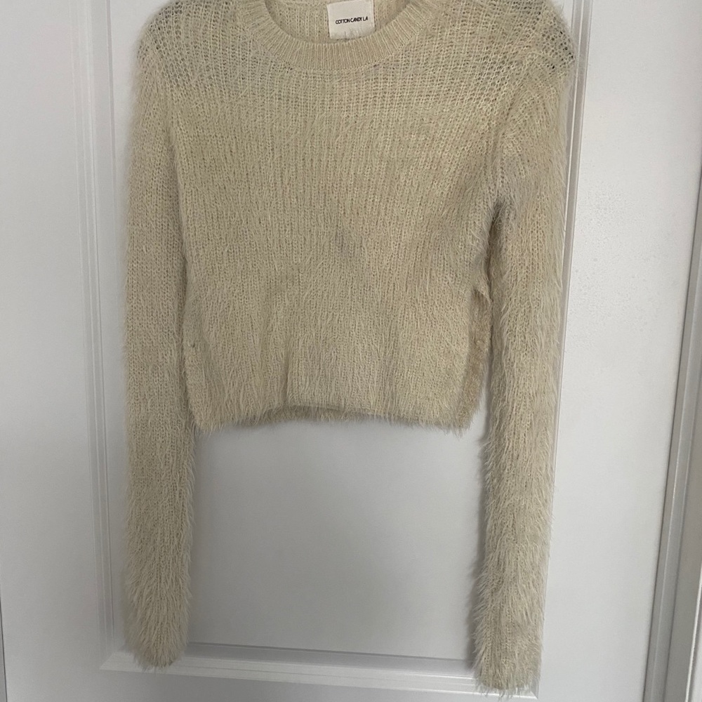 Cotton candy fuzzy cropped sweater - size s/m
